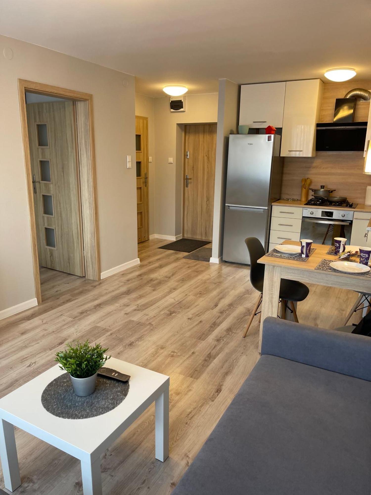 Apartment Mieszkanie W Centrum Z Oddzielna Sypialnia Plock